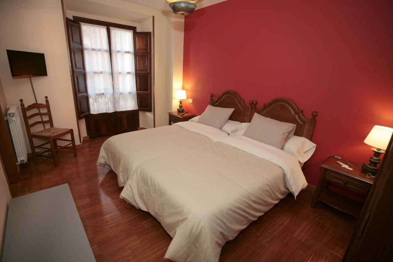Hotel Pilones Інфієсто Екстер'єр фото
