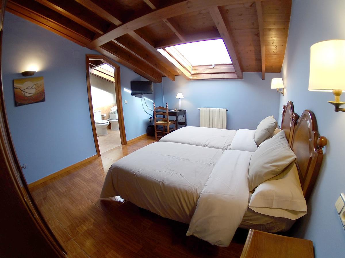 Hotel Pilones Інфієсто Екстер'єр фото