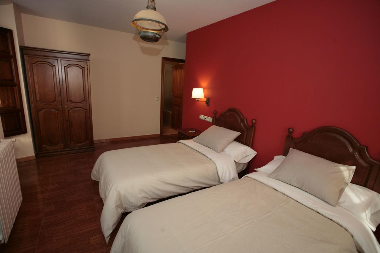 Hotel Pilones Інфієсто Екстер'єр фото