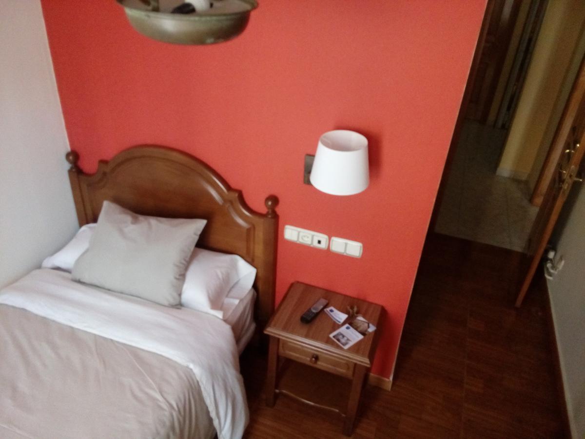 Hotel Pilones Інфієсто Екстер'єр фото